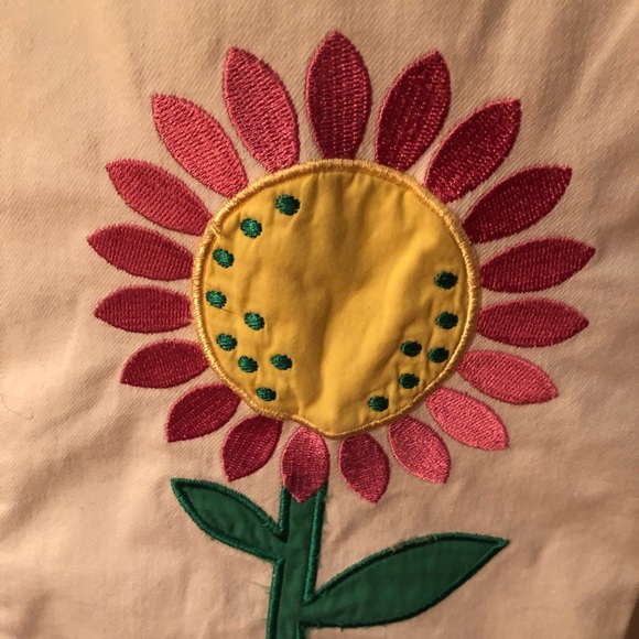 SALE!Lily Pulitzer Size 10 White Jeans with flowers Girls adorable - Picture 3 of 7